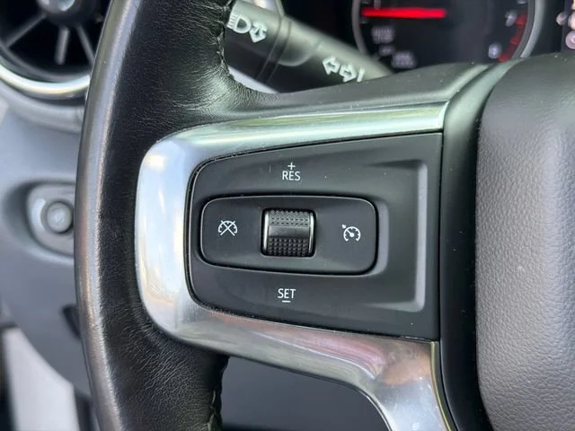 Used 2020 SILVER ICE METALLIC Chevrolet LT image 25