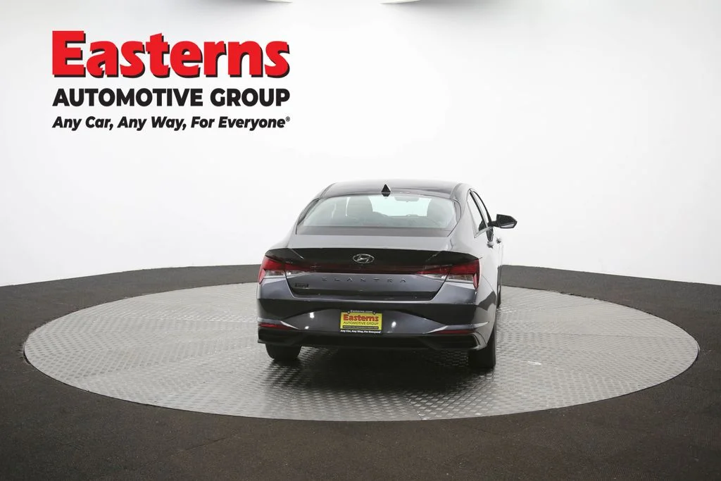 Used 2021 Gray Hyundai SEL image 37