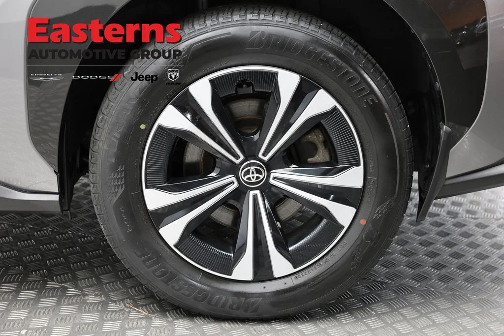 Used 2023 Gray Toyota XLE image 9