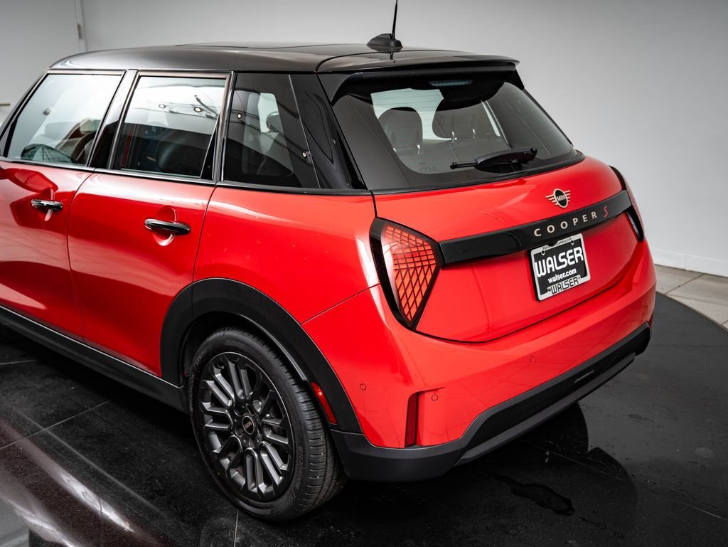 Used 2026 Chili Red Ii MINI Signature image 19