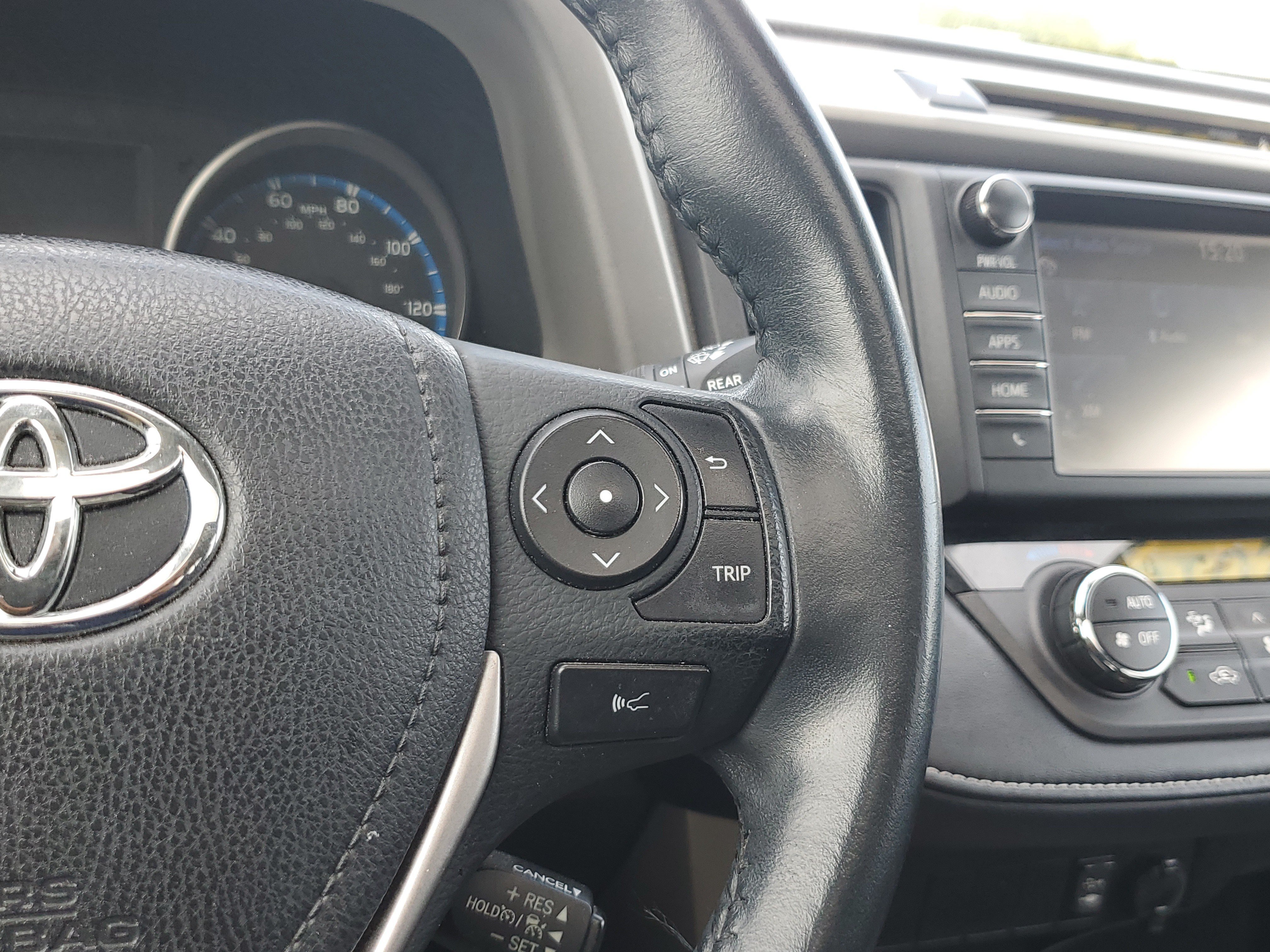 Used 2018 Magnetic Gray Metallic Toyota XLE image 25