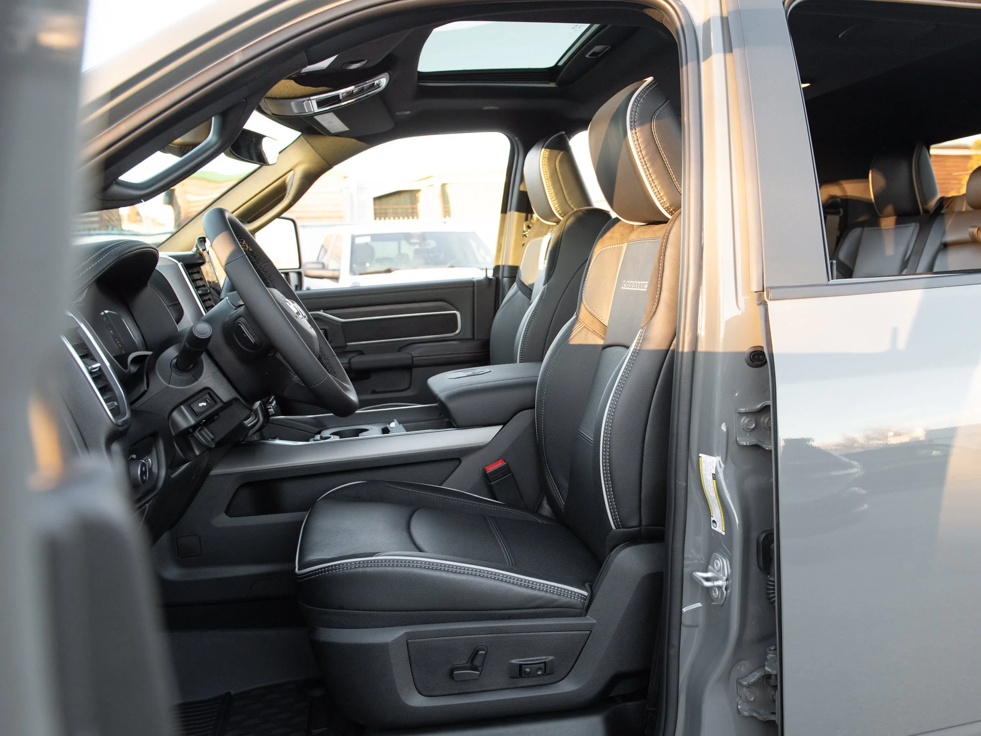 New 2027 Grey RAM Laramie Night* Mega Cab 4x4, Sunroof, Level 2 Equip Group, Harman/Kardon image 25