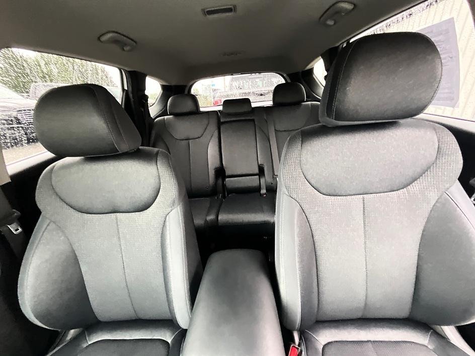 Used 2023 White Hyundai SEL image 33