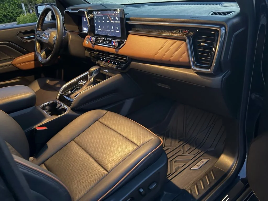 Used 2023 Black GMC AT4 image 17