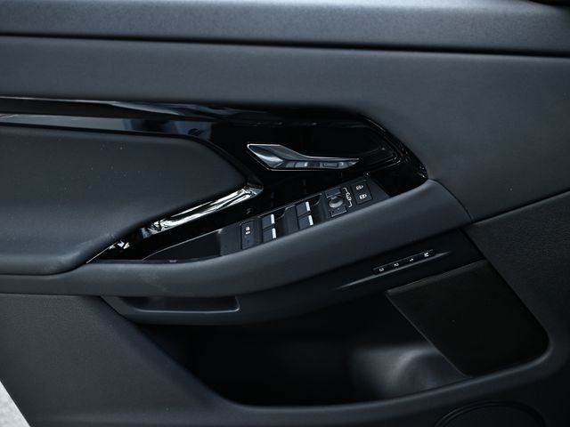 New 2026 Fuji White LAND ROVER S image 16