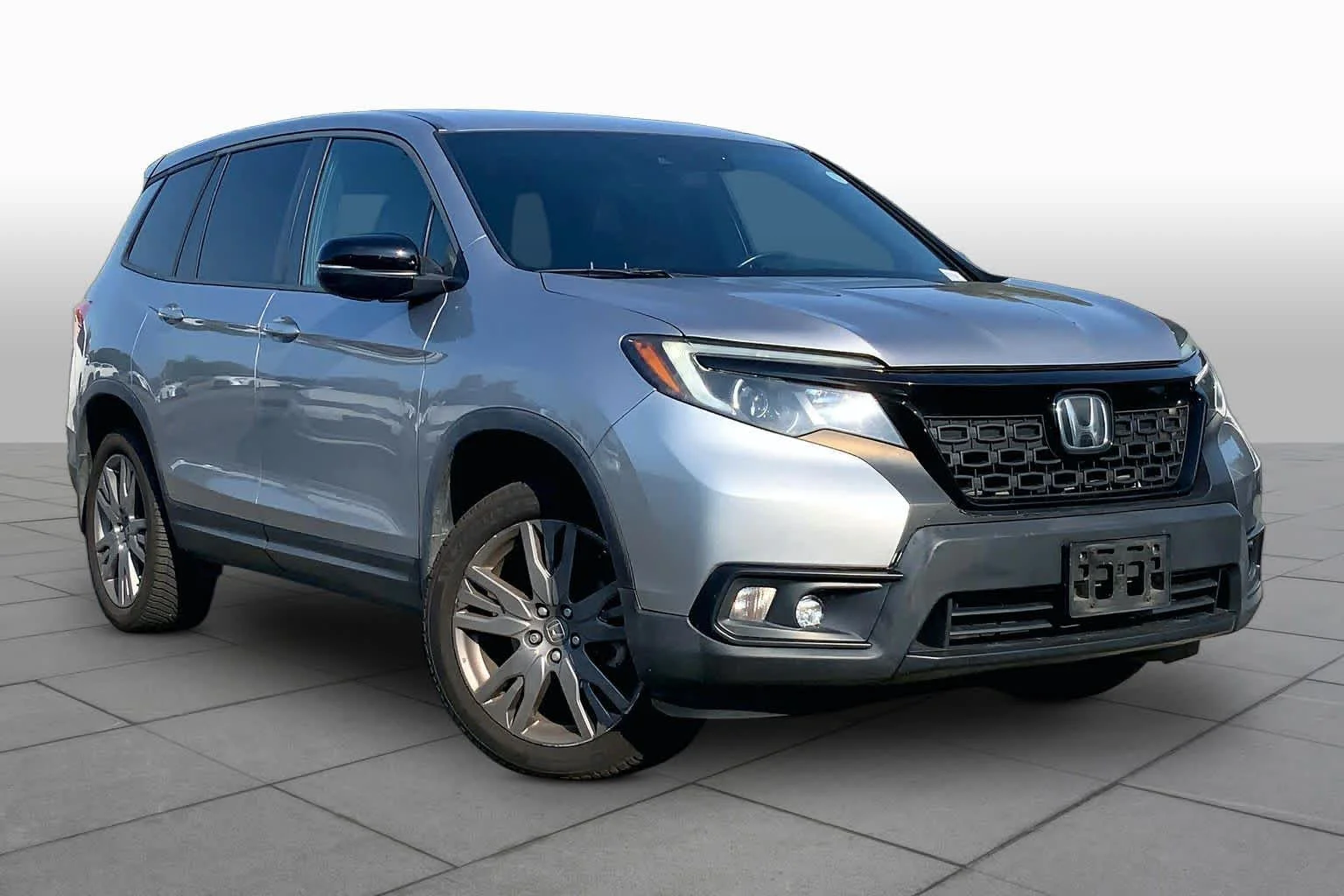Certified Used 2019 Lunar Silver Metallic Honda EX-L image 4