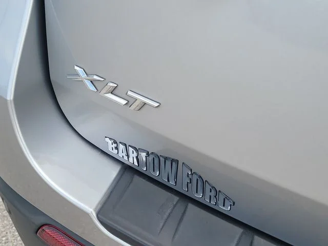 Used 2021 Silver Ford XLT image 9