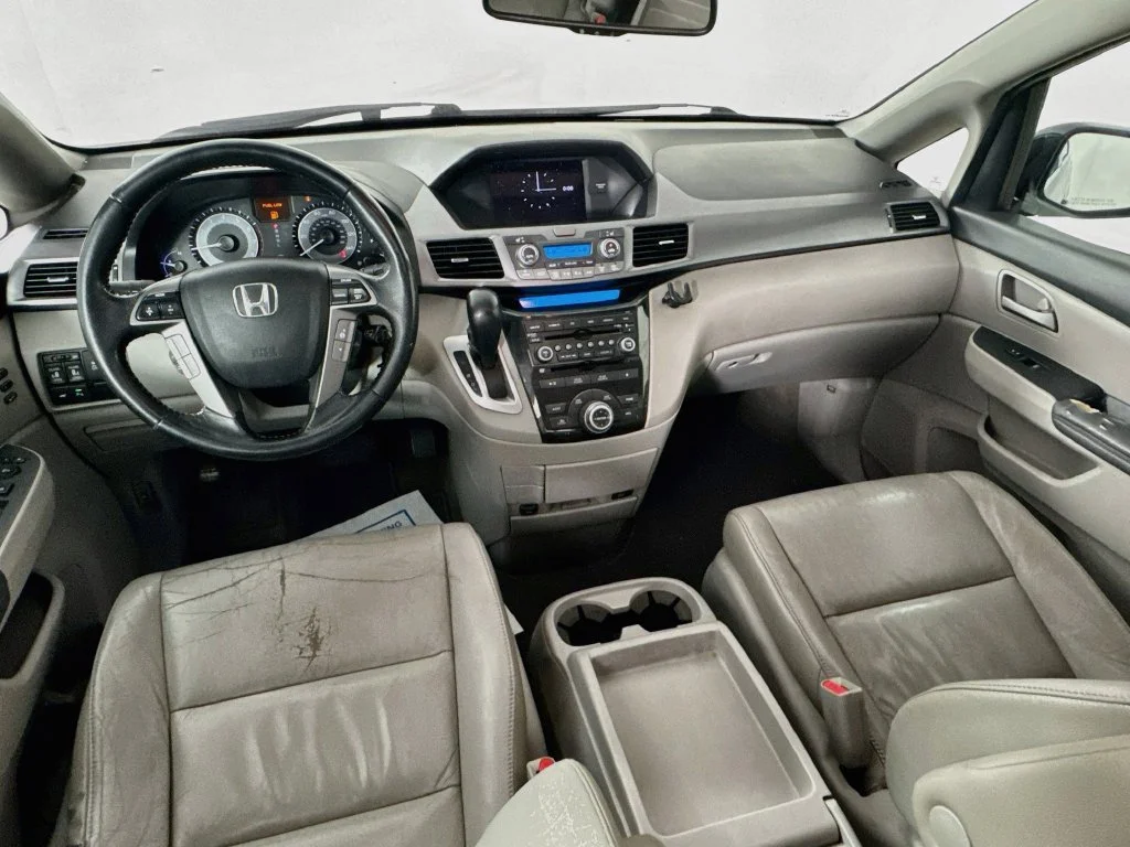 Used 2012 Black Honda Touring image 27