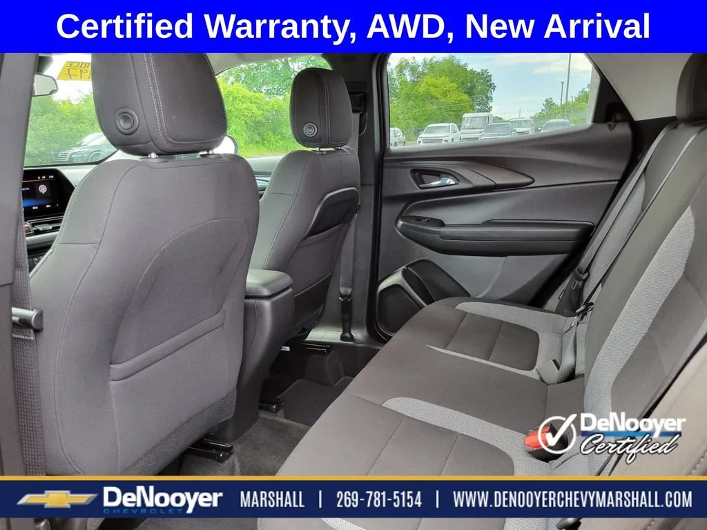 Used 2025 Crimson Metallic Chevrolet LT image 22