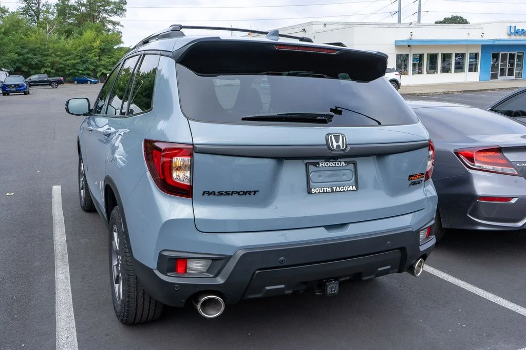 Used 2023 Sonic Gray Pearl Honda TrailSport image 4