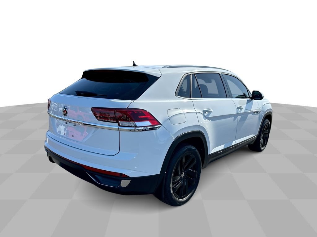 Used 2022 White Volkswagen 2.0T SE w/Technology image 23
