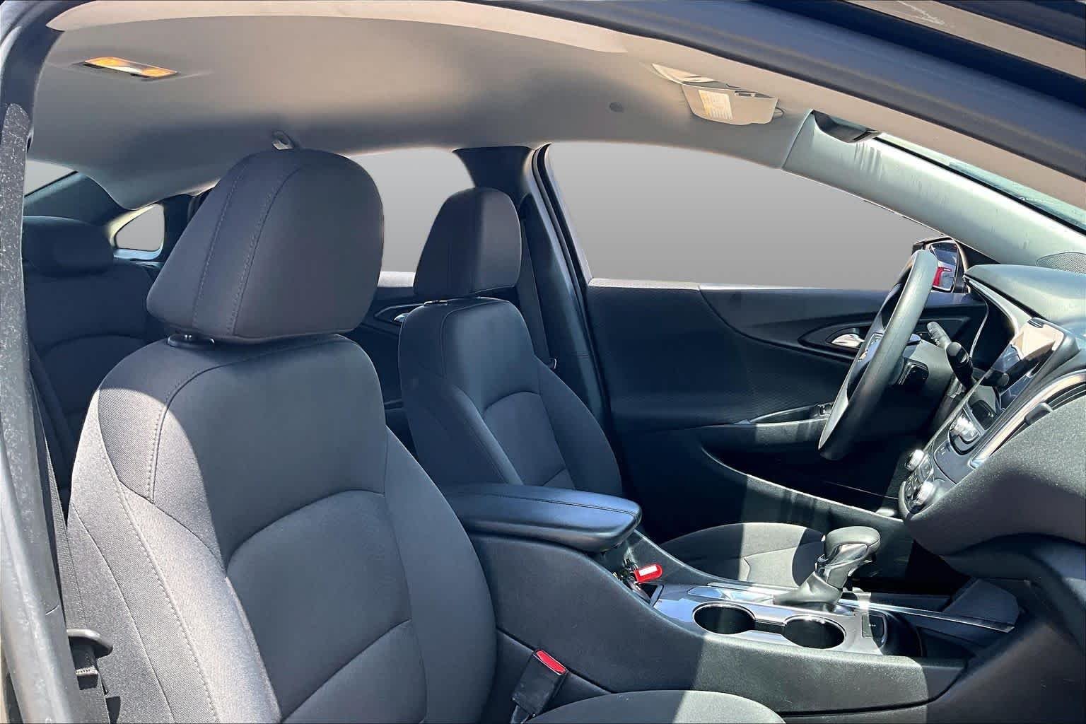 Used 2021 Mosaic Black Metallic Chevrolet LT image 9