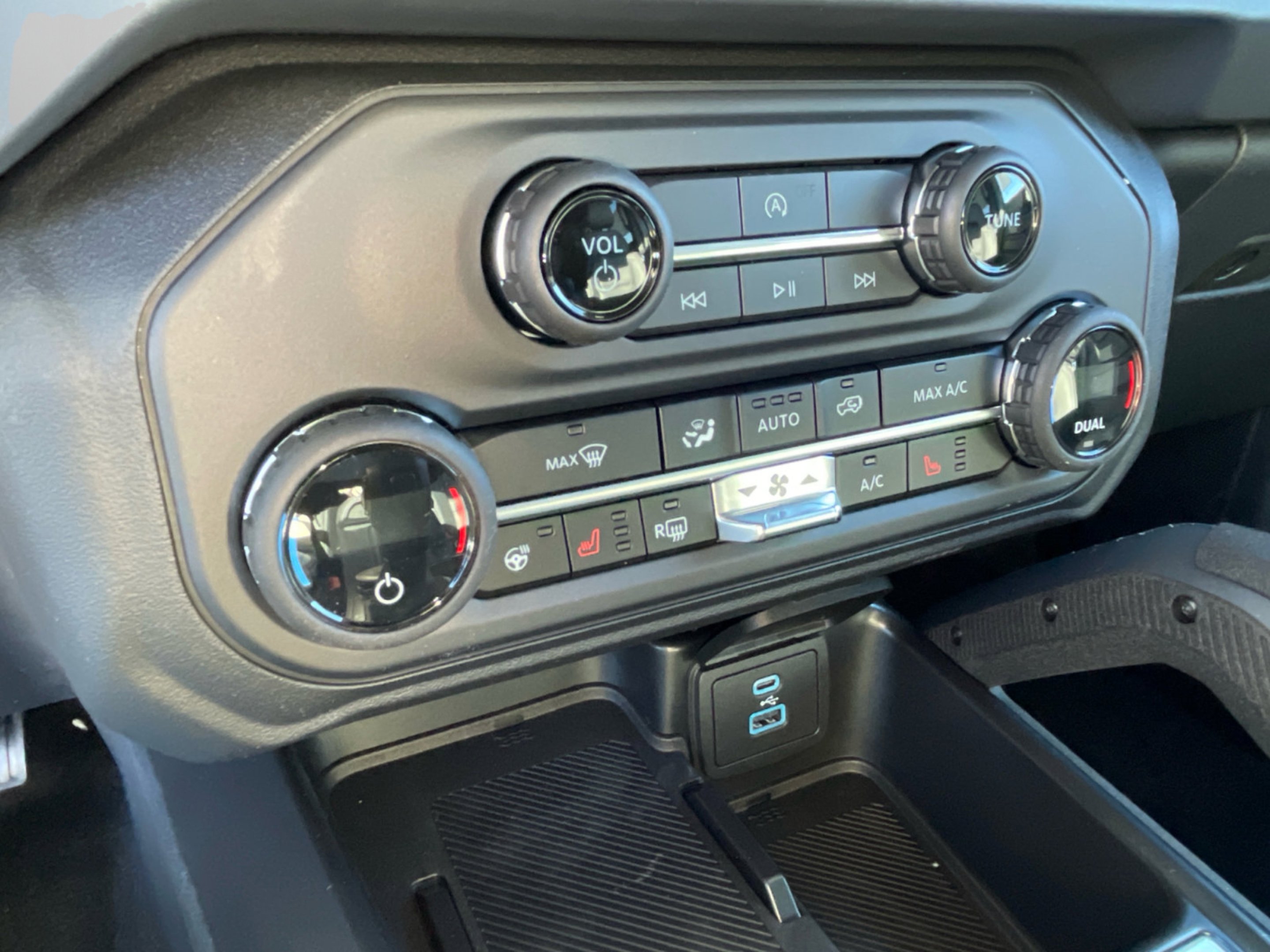 2025 Ford Bronco 4-Door Outer Banks - Photo 25