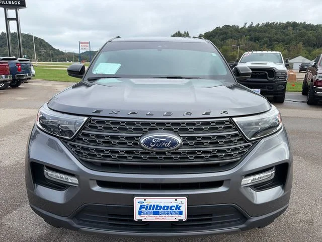 Used 2023 Gray Metallic Ford XLT image 11