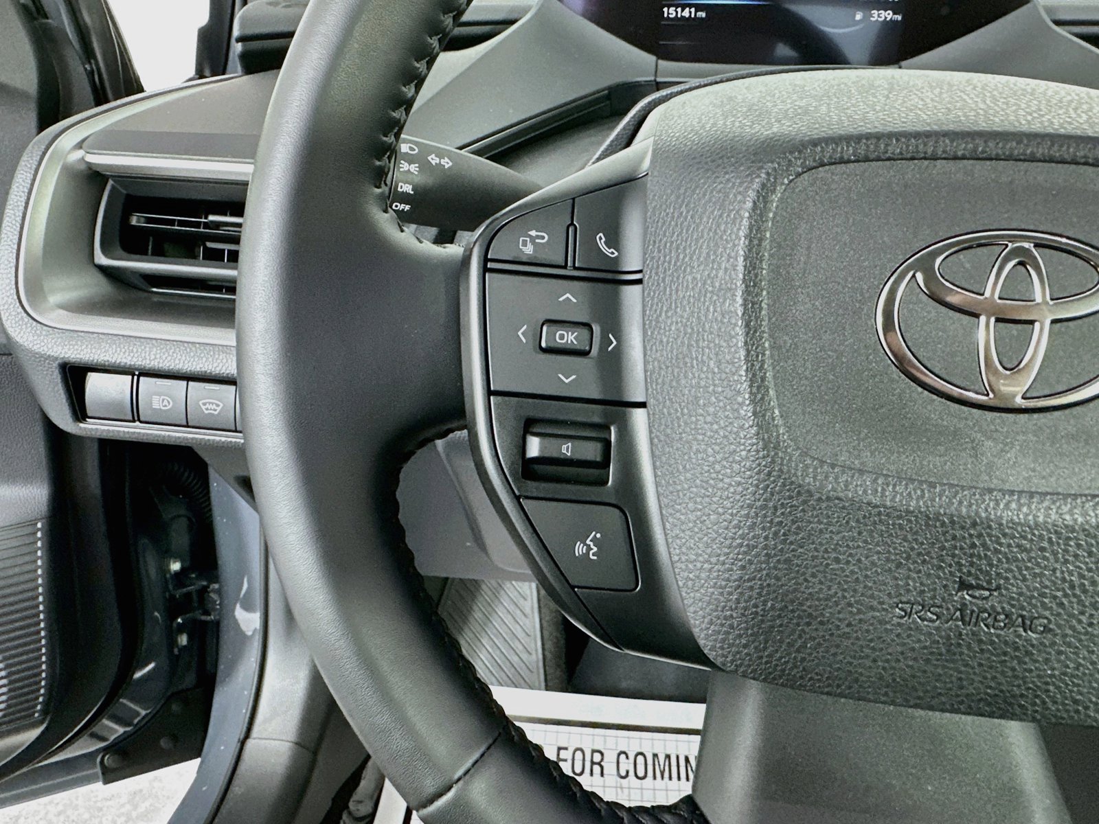 2026 Toyota Prius LE - Photo 14