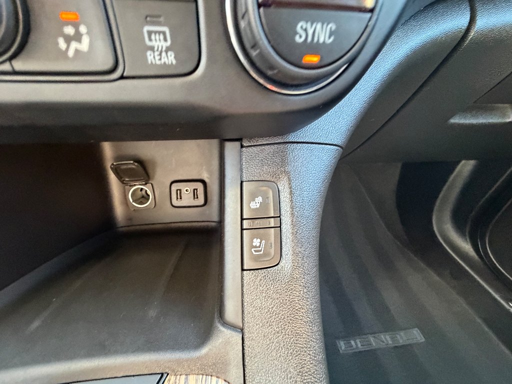 Used 2019 Ebony Twilight Metallic GMC Denali image 23