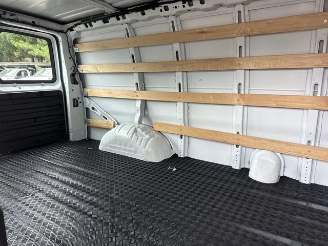 Used 2024 White Chevrolet Work Van image 18
