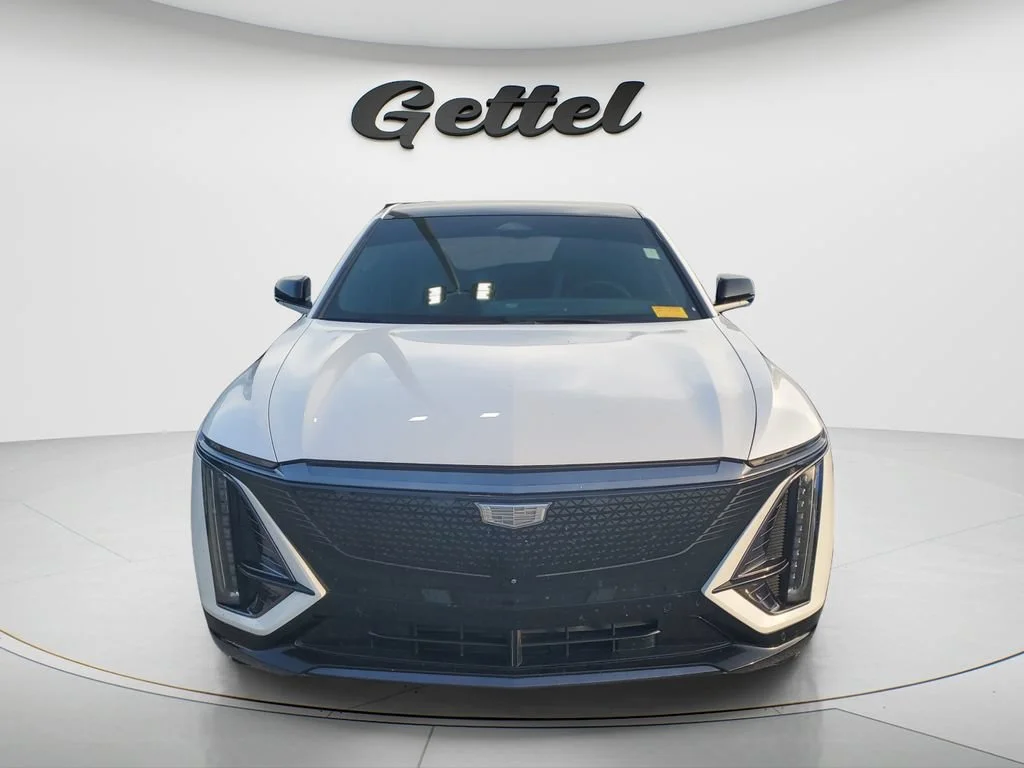 Used 2025 Crystal White Tricoat Cadillac Sport 2 image 2