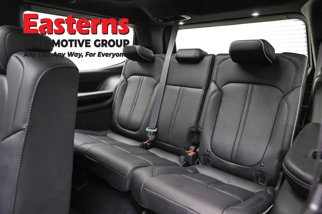 Used 2025 Black Jeep Series II image 31