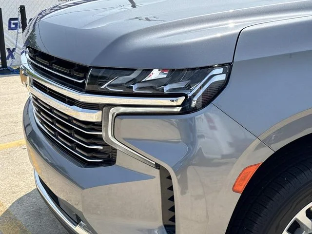 Used 2021 Gray Chevrolet LT image 2