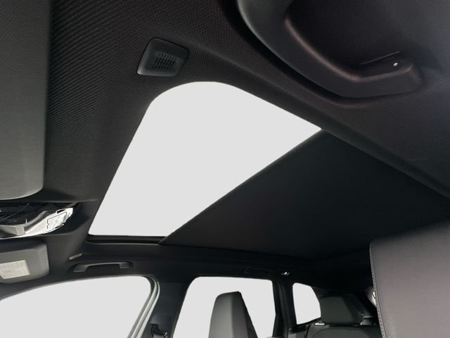 New 2026 Beige BMW 30 xDrive image 15