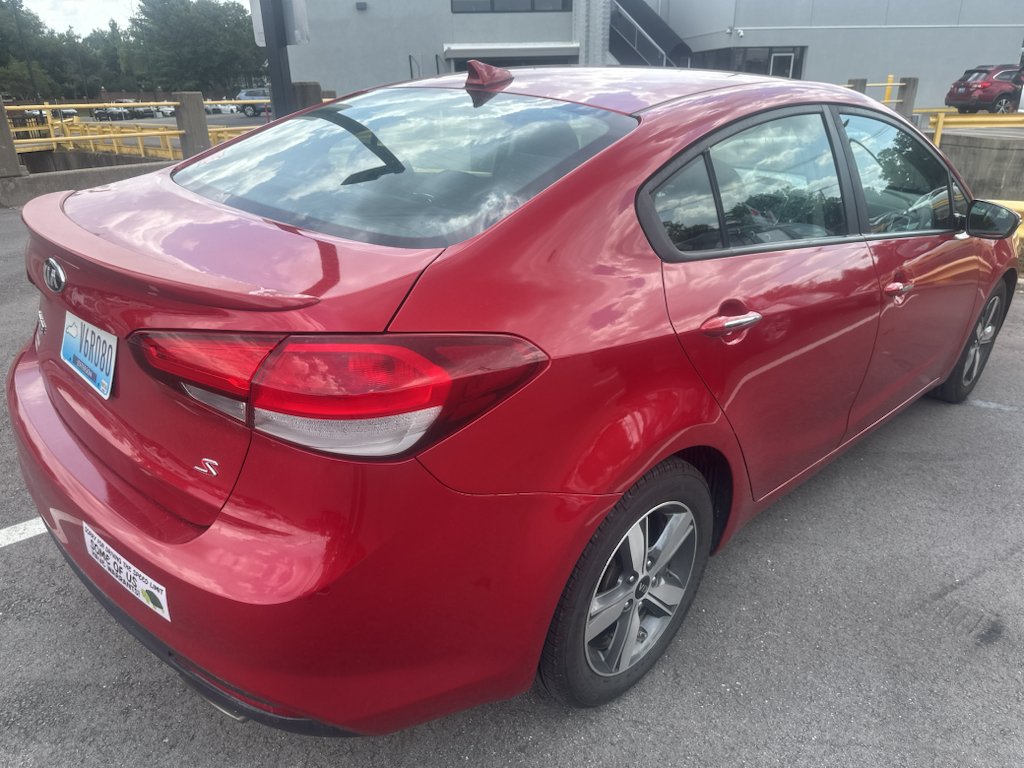 Used 2018 Currant Red Kia S image 3