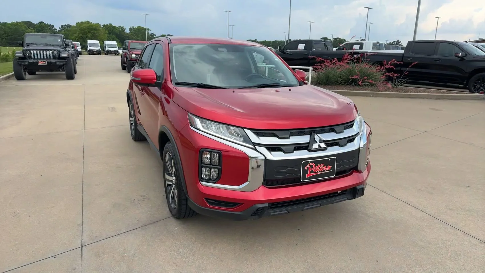 Used 2024 Red Mitsubishi 2.0 SE image 3