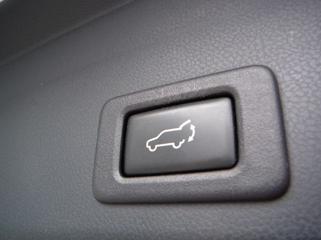 Used 2019 White Subaru Limited image 34