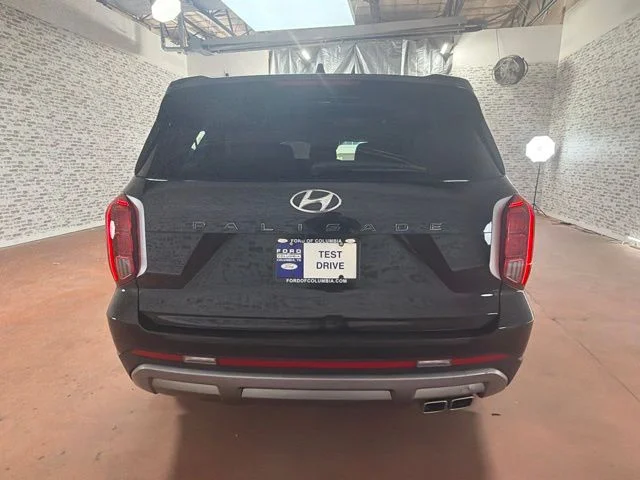Used 2024 Black Hyundai SEL image 6