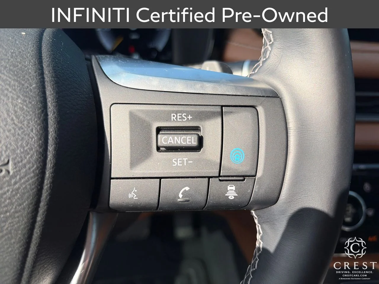 Certified Used 2025 Majestic White Black Obsid INFINITI AUTOGRAPH image 19