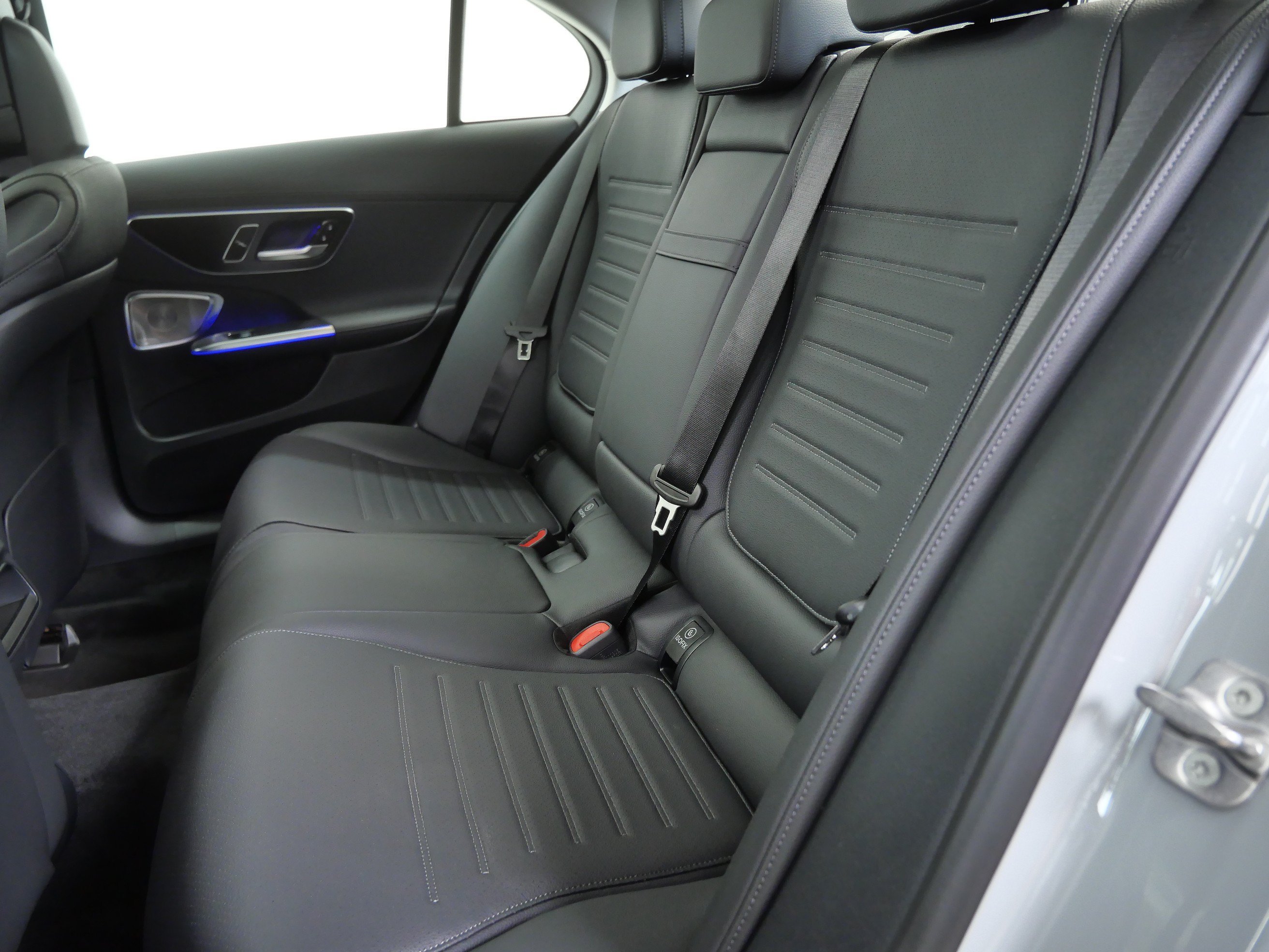 New 2026 MANUFAKTUR Alpine Grey Mercedes-Benz C 300 image 10
