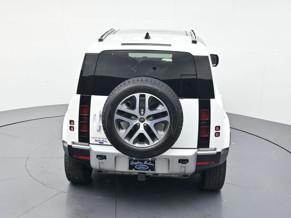 Used 2024 Fuji White Land Rover S image 40