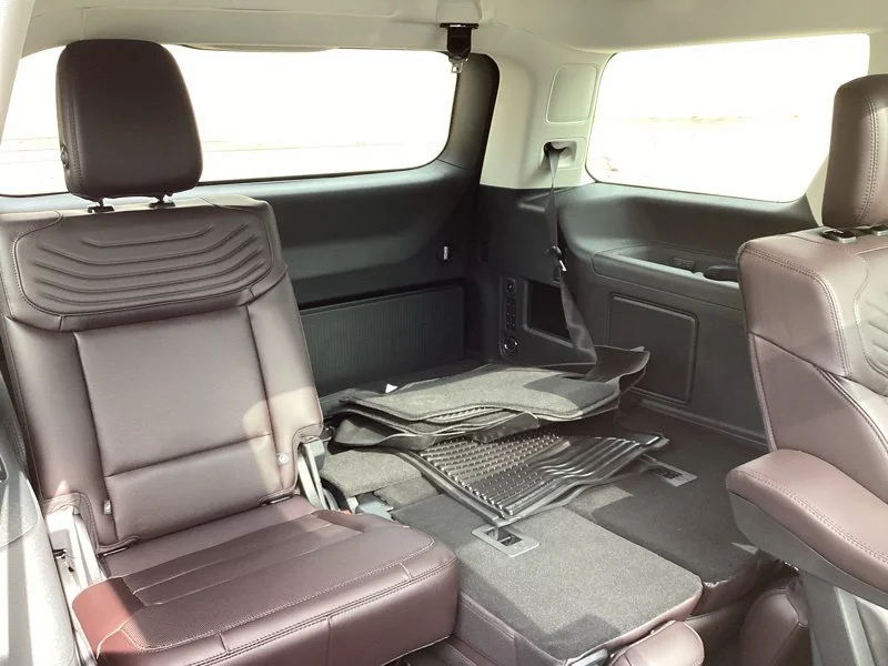 New 2026 Glacier Gray Metallic Tri-Coat Ford Platinum® image 21