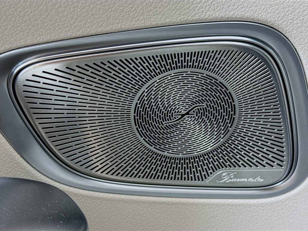 New 2026 Graphite Grey Metallic Mercedes-Benz GLC 300 image 52