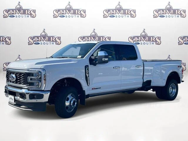 New 2026 Oxford White Ford Lariat image 5