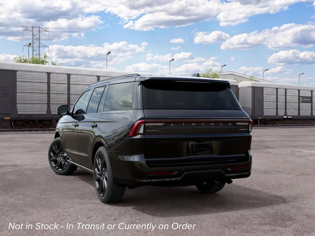 New 2027 Infinite Black Metallic Clearcoat Lincoln Reserve image 8