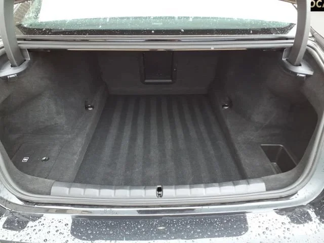 Used 2025  BMW 740i xDrive image 29