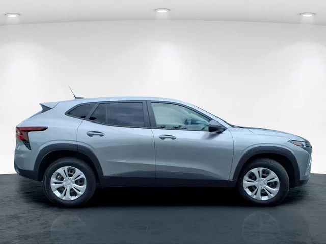 Used 2024 Gray Chevrolet LS image 7