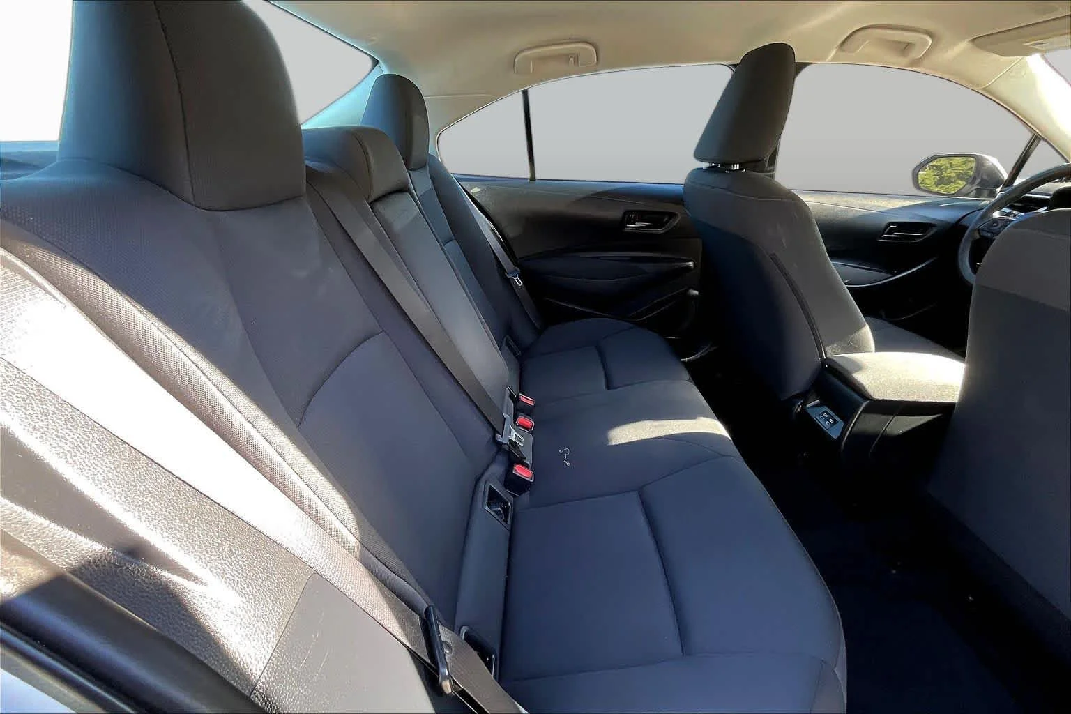 Used 2023 Ice Cap Toyota LE image 20