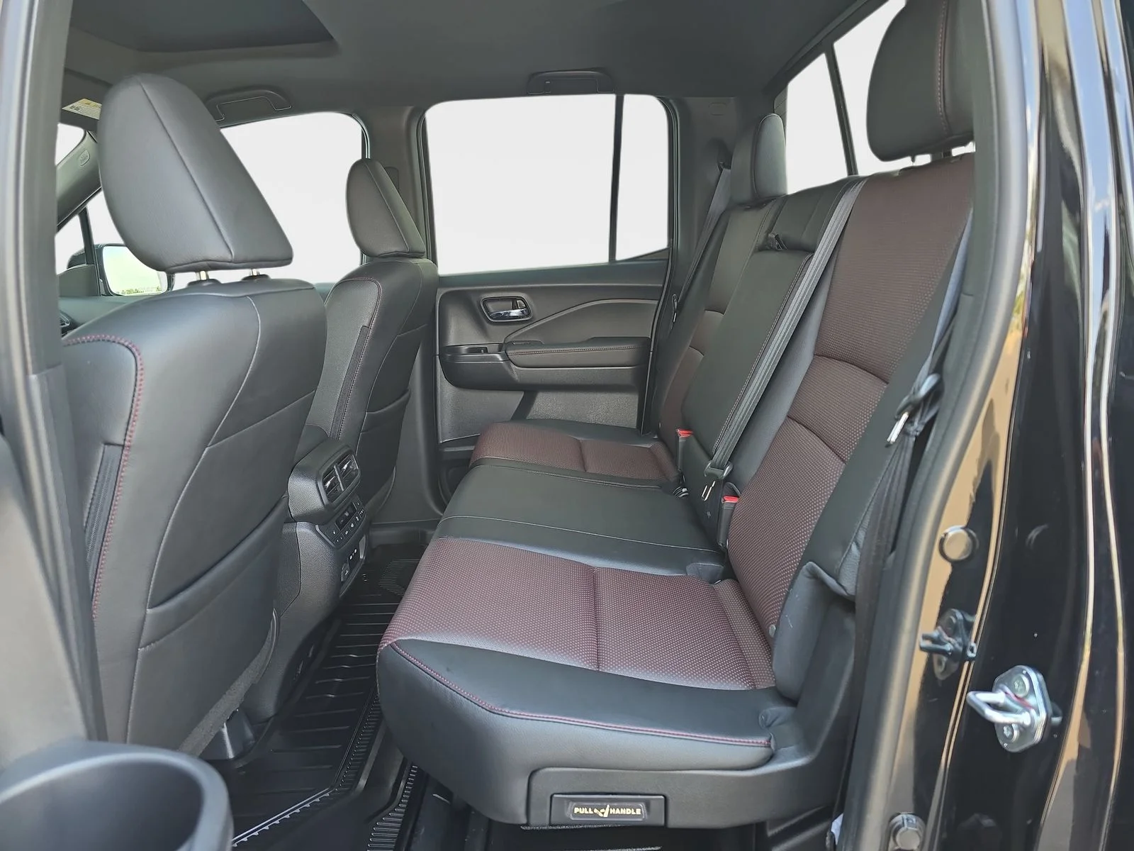 2024 Honda Ridgeline Black Edition - Photo 17