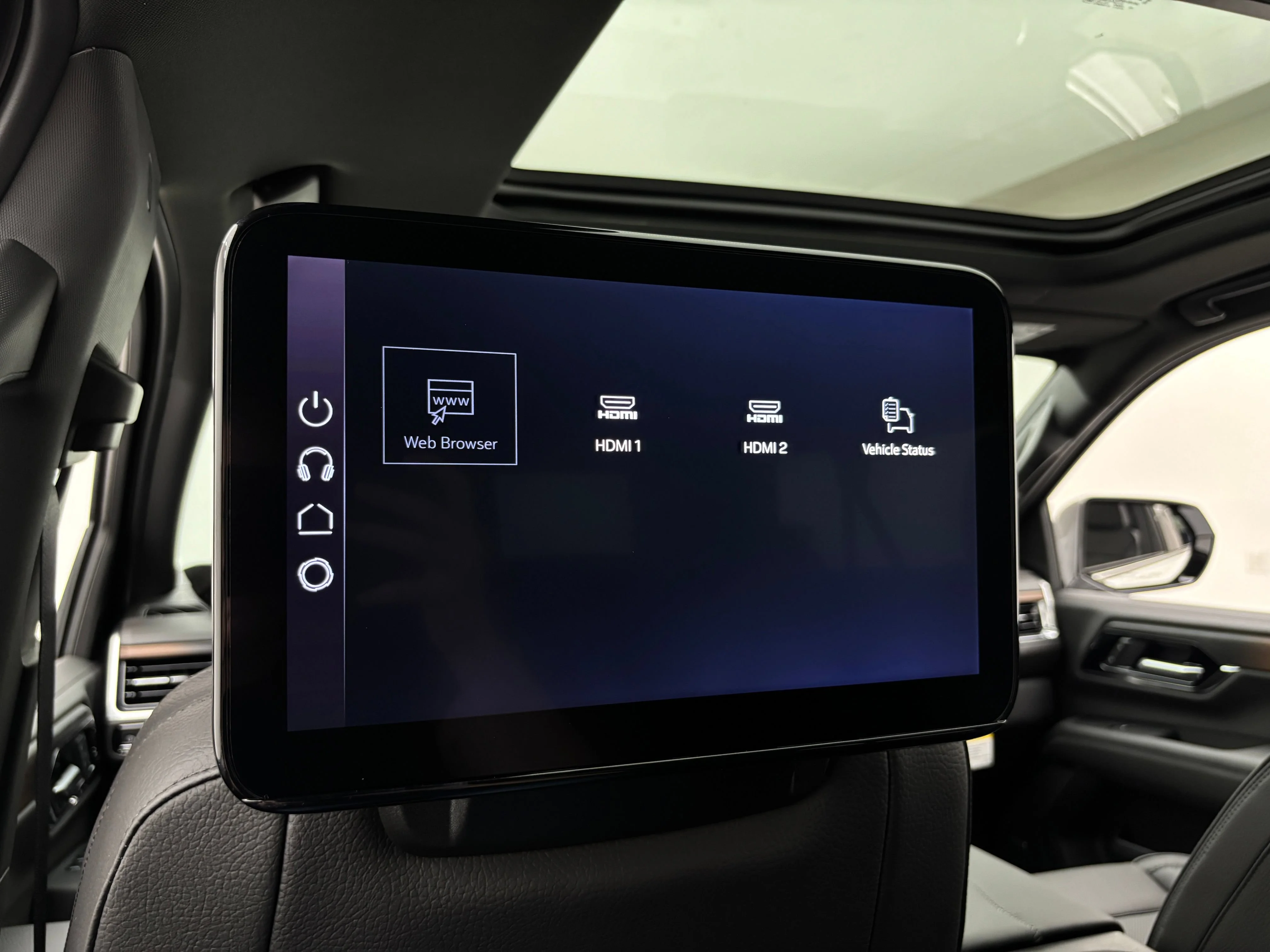 2026 GMC Yukon XL Denali - Photo 47