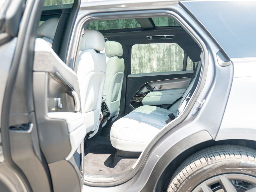 Certified Used 2025 Gray Land Rover SE image 34