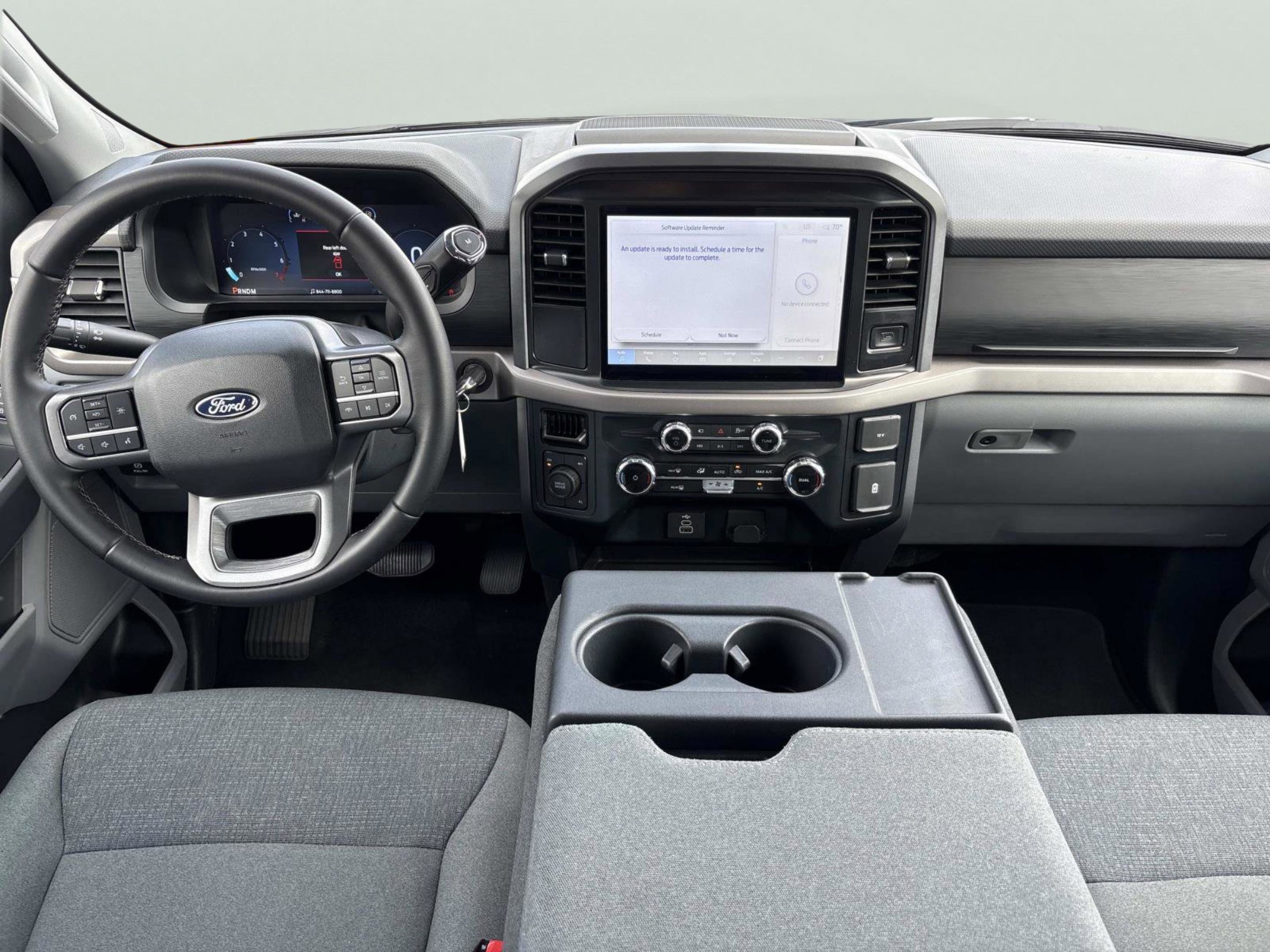 2025 Ford F-150 XLT - Photo 16