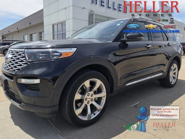Used 2020 Black Metallic Ford Platinum image 1