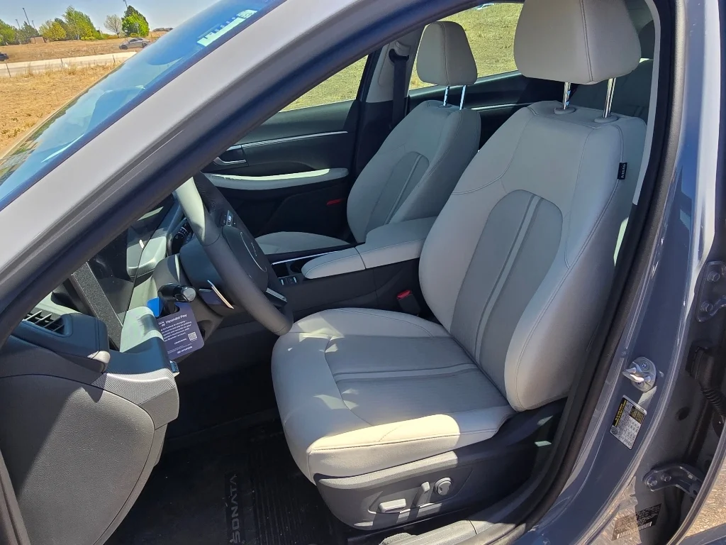 Used 2026 Transmission Blue Hyundai SEL Sport image 13