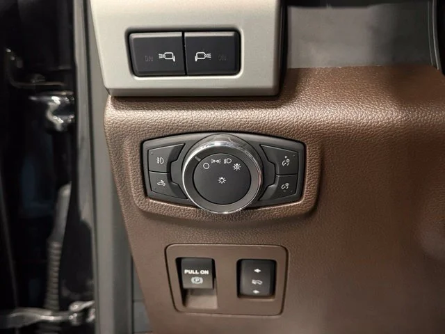 Used 2019 Black Ford King Ranch image 14