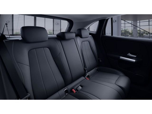 Used 2023 Black Mercedes-Benz GLA 250 image 5