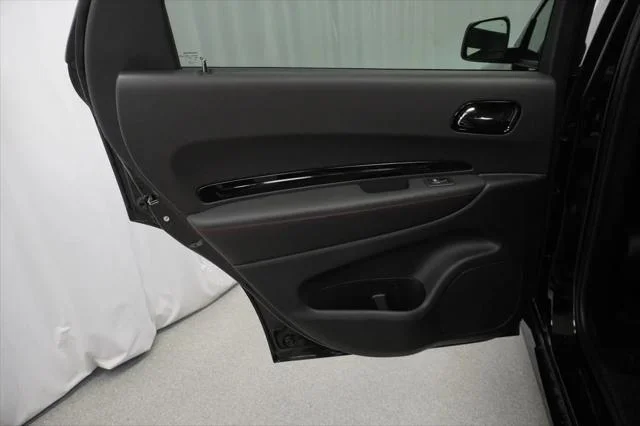 New 2026 Diamond Black Clear-Coat Exterior Paint Dodge GT PLUS image 31