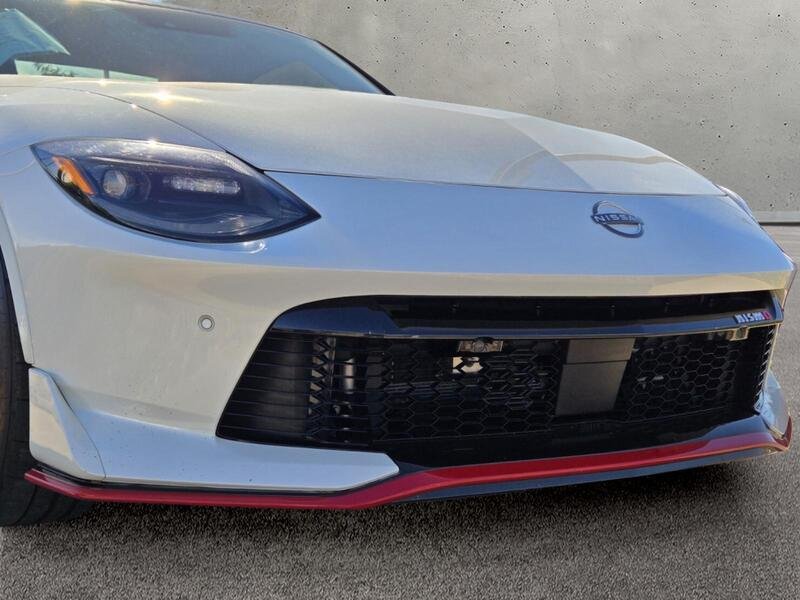 Used 2025 Pearl White NISSAN NISMO AUTO image 9