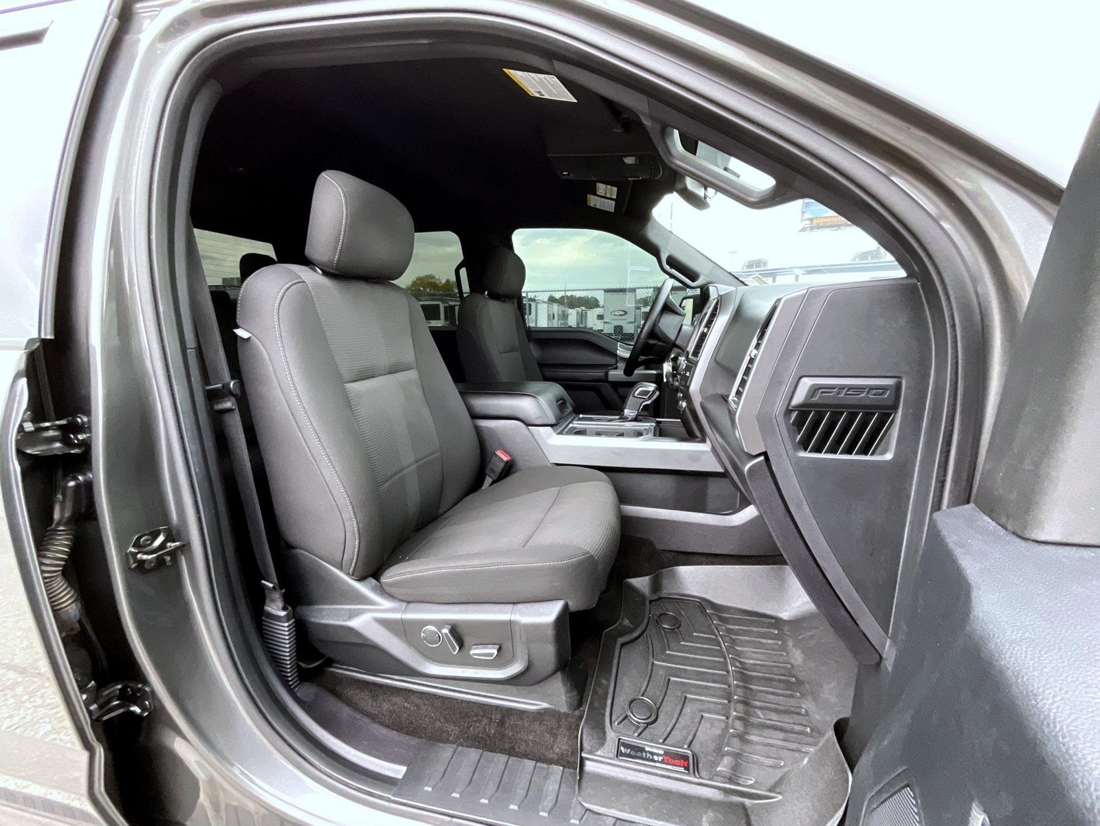 Used 2017 Gray Ford XLT image 15